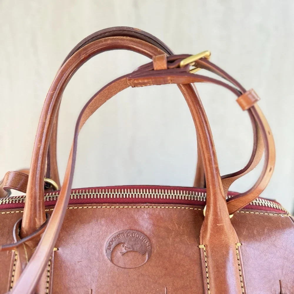 Vtg Dooney & Bourke Wilson Navy & Tan Pebble Grain Leather Satchel Purse #7628